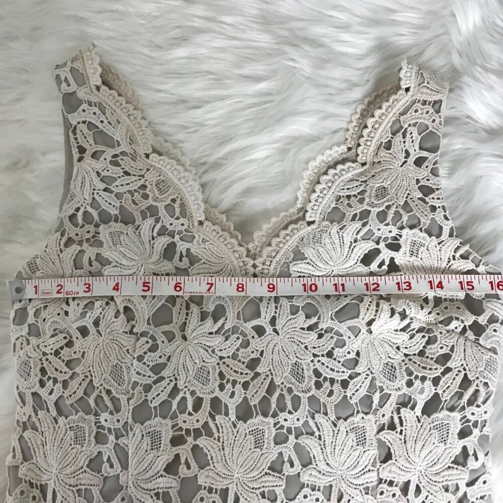 Ann Taylor  Lace V-neck Sleeveless Dress Ivory & Cream Size 2  NWT - Picture 7 of 13